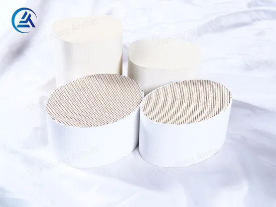 Filtres à métaux fondus Sefu Chine Fabrication d'émissions de catalyseur PT Pd Rh Substrat de catalyseur en nid d'abeille en céramique Convertisseur catalytique universel Support d'échappement de voiture